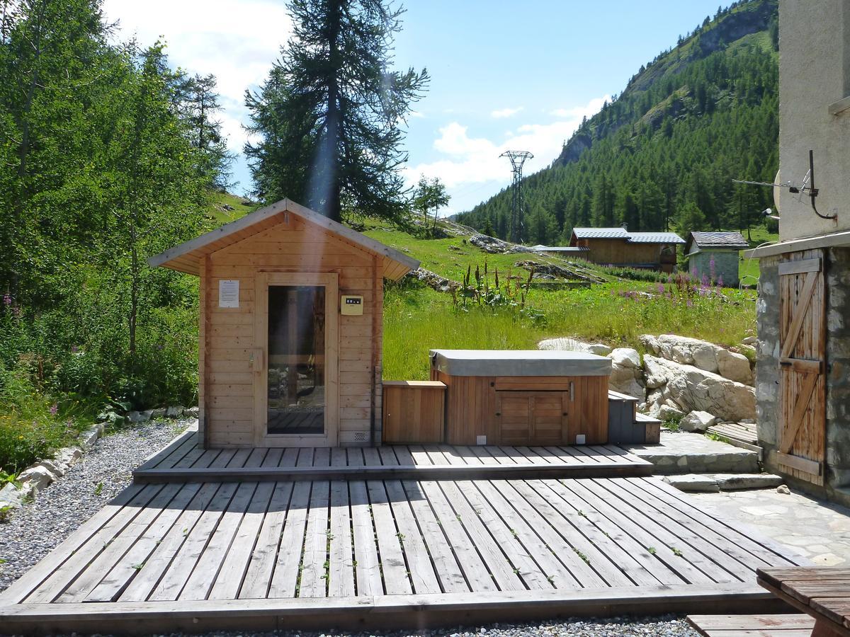 Chalet Les Melezes Bed & Breakfast Tignes Eksteriør bilde